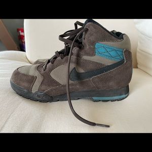 Vintage Nike ACG Air Caldera Hiking Boots